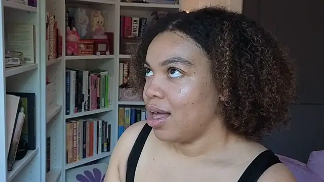 Snapshot of zahrabliss chatting on 09-22-25, 08:55 zahrabliss online show from 09-22-25, 08:55