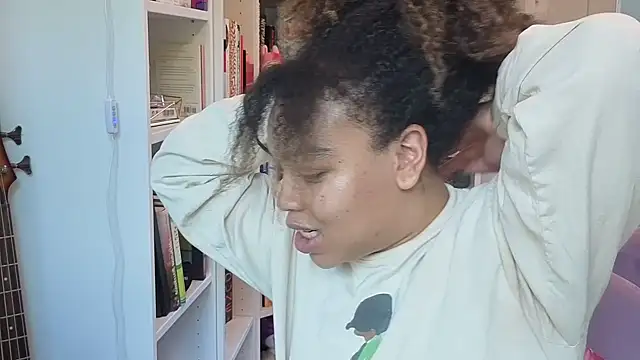 Snapshot of zahrabliss chatting on 09-26-25, 08:02 zahrabliss online show from 09-26-25, 08:02