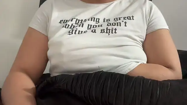 Snapshot of zahrabliss chatting on 10-13-25, 03:34 zahrabliss online show from 10-13-25, 03:34