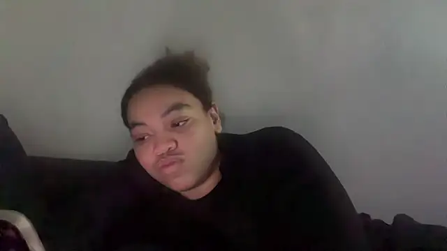 Snapshot of zahrabliss chatting on 10-21-25, 02:23 zahrabliss online show from 10-21-25, 02:23