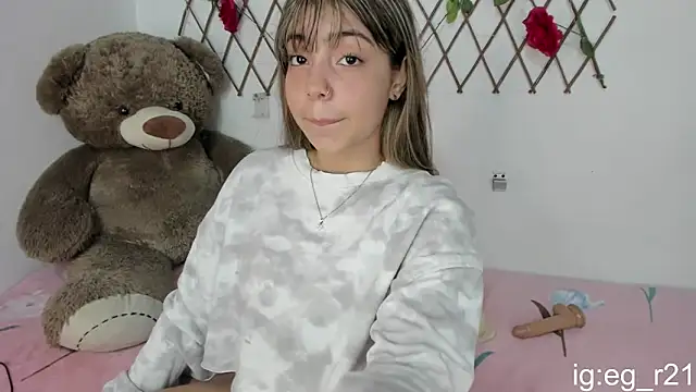 emma grays2 online show from 10-10-25, 04:00