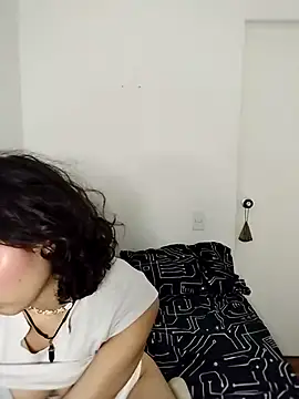 Snapshot of LuaBusch chatting on 10-26-25, 02:50 LuaBusch online show from 10-26-25, 02:50