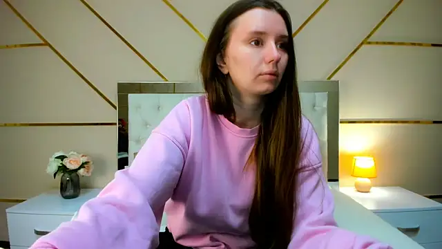 BeatriceAddams online show from 10-04-25, 09:02