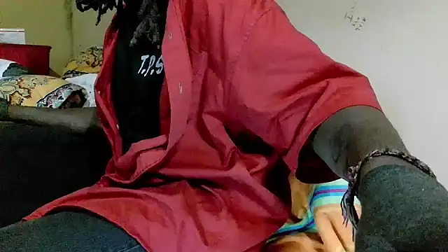 EYEzIAM online show from 04-25-26, 07:55