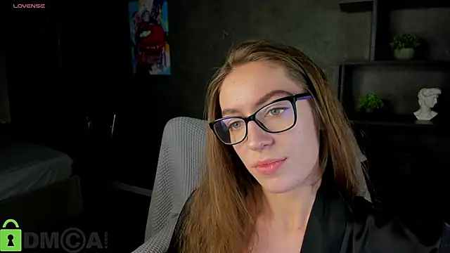 Agnes Wells online show from 10-25-25, 09:28