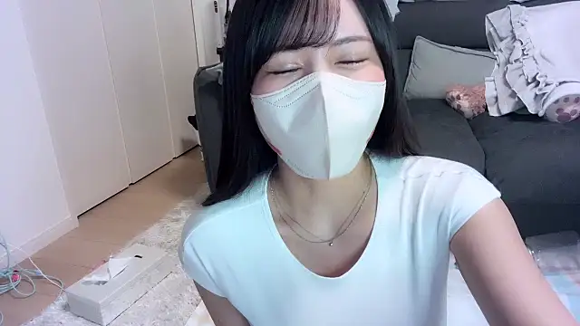 moemilk online show from 10-28-25, 01:25