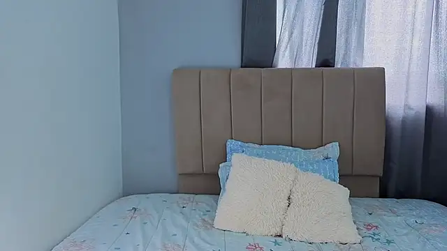 Penelophe01 online show from 04-01-26, 06:49