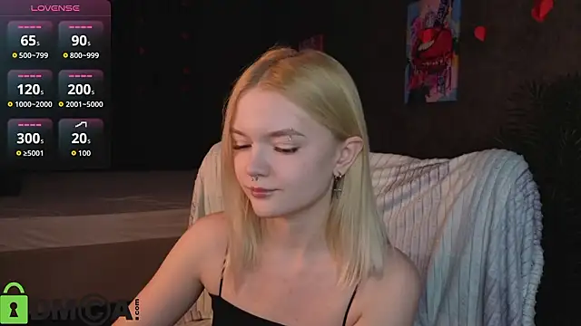 Snapshot of Carrie_Foster chatting on 03-20-26, 01:05 Carrie Foster online show from 03-20-26, 01:05