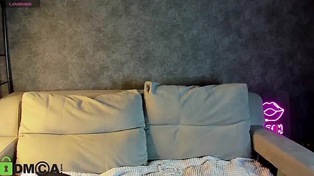 Casey Sweeet online show from 10-17-25, 05:04