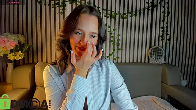 Casey Sweeet online show from 11-14-25, 05:33