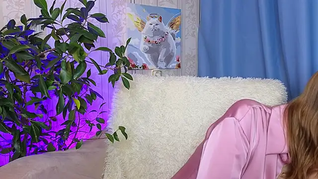 Snapshot of evashiny_ chatting on 11-12-25, 02:34 evashiny online show from 11-12-25, 02:34