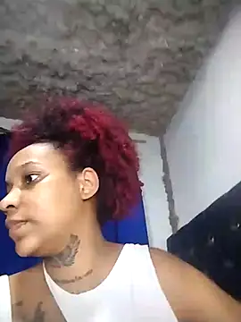 Snapshot of Vale_Nikol21 chatting on 10-05-25, 01:48 Vale Nikol21 online show from 10-05-25, 01:48