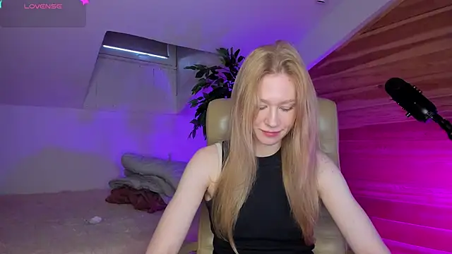 AuroraShoww online show from 11-22-25, 12:59