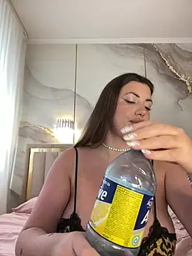 TiffaNoel online show from 07-22-26, 01:58