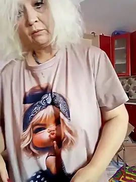 Snapshot of SquirtMilf00 chatting on 10-24-25, 02:41 SquirtMilf00 online show from 10-24-25, 02:41