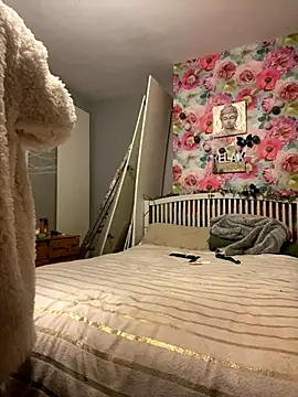 Sassylady online show from 12-13-25, 09:20