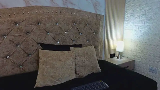 AnastasiaColeman online show from 03-12-26, 08:04