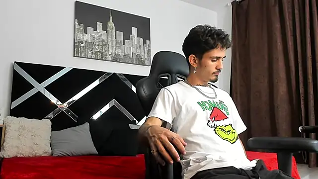 nextboywell1 online show from 05-01-26, 03:22