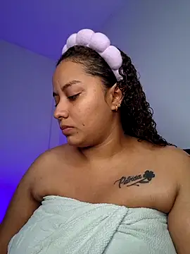 Snapshot of Nicoll_31 chatting on 12-05-25, 12:08 Nicoll 31 online show from 12-05-25, 12:08