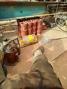 Snapshot of ParousFlow chatting on 10-17-25, 02:41 ParousFlow online show from 10-17-25, 02:41