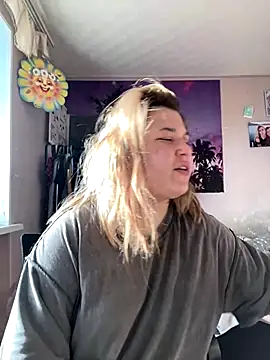 Kemeli008 online show from 10-20-25, 10:27