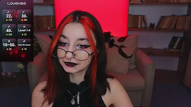 Snapshot of Mistress__Marcelline chatting on 11-26-25, 09:43 Mistress Marcelline online show from 11-26-25, 09:43