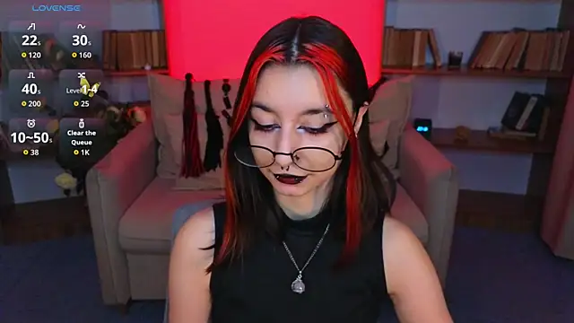 Snapshot of Mistress__Marcelline chatting on 11-29-25, 09:56 Mistress Marcelline online show from 11-29-25, 09:56