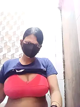 Snapshot of varnika chatting on 09-15-25, 07:36 varnika online show from 09-15-25, 07:36