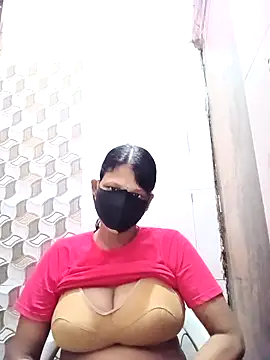 Snapshot of varnika chatting on 09-16-25, 10:27 varnika online show from 09-16-25, 10:27