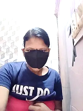 Snapshot of varnika chatting on 10-09-25, 11:52 varnika online show from 10-09-25, 11:52