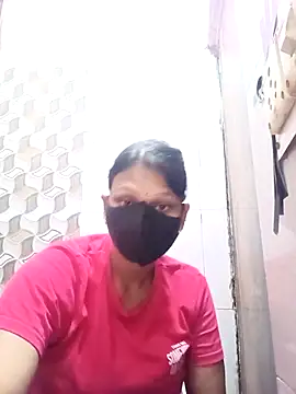 Snapshot of varnika chatting on 10-26-25, 09:15 varnika online show from 10-26-25, 09:15