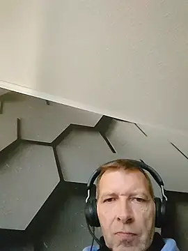 Snapshot of MyDick4You666 chatting on 10-24-25, 02:35 MyDick4You666 online show from 10-24-25, 02:35