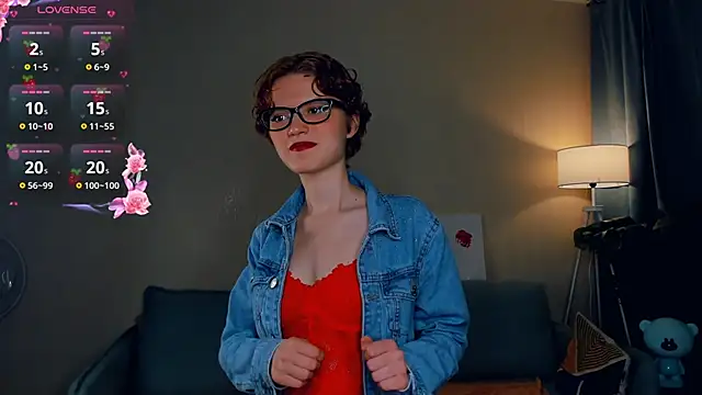 Snapshot of EdlinGathright chatting on 09-09-25, 05:07 EdlinGathright online show from 09-09-25, 05:07