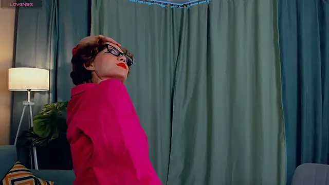 Snapshot of EdlinGathright chatting on 09-19-25, 03:52 EdlinGathright online show from 09-19-25, 03:52