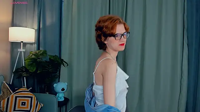 Snapshot of EdlinGathright chatting on 09-24-25, 03:54 EdlinGathright online show from 09-24-25, 03:54