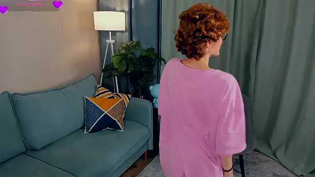 Snapshot of EdlinGathright chatting on 09-25-25, 04:38 EdlinGathright online show from 09-25-25, 04:38