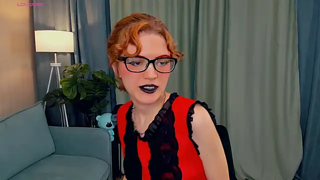 Snapshot of EdlinGathright chatting on 10-05-25, 04:00 EdlinGathright online show from 10-05-25, 04:00