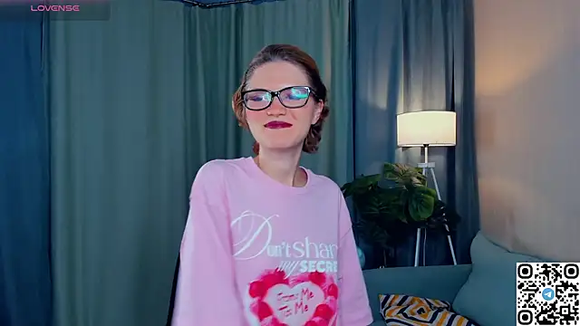 Snapshot of EdlinGathright chatting on 11-03-25, 03:41 EdlinGathright online show from 11-03-25, 03:41