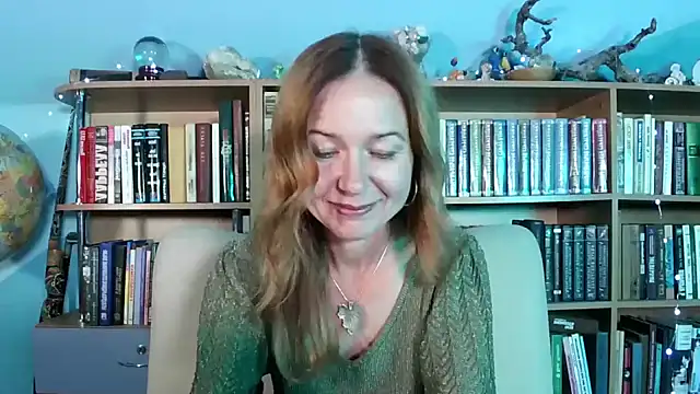 Snapshot of Foxilady357 chatting on 10-11-25, 02:04 Foxilady357 online show from 10-11-25, 02:04