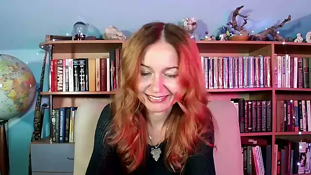 Snapshot of Foxilady357 chatting on 10-20-25, 01:55 Foxilady357 online show from 10-20-25, 01:55