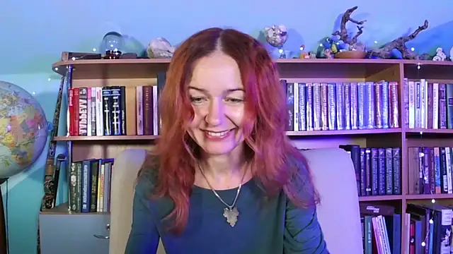 Snapshot of Foxilady357 chatting on 11-17-25, 04:24 Foxilady357 online show from 11-17-25, 04:24