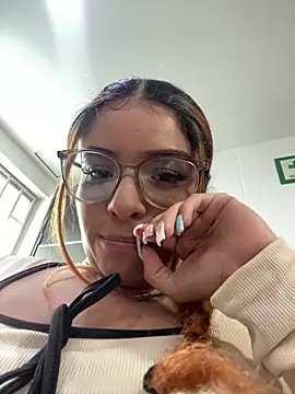 Snapshot of haally-mll chatting on 09-19-25, 02:40 haally-mll online show from 09-19-25, 02:40