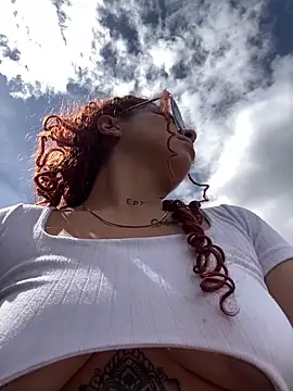 Snapshot of haally-mll chatting on 10-20-25, 06:30 haally-mll online show from 10-20-25, 06:30