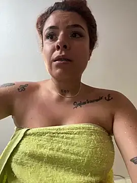 Snapshot of haally-mll chatting on 10-29-25, 07:04 haally-mll online show from 10-29-25, 07:04