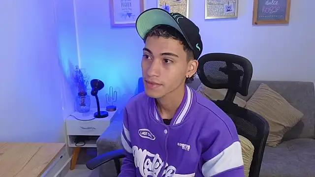 yulian vasquez online show from 12-05-25, 12:25