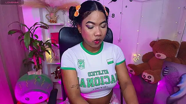 sharlottxl online show from 04-25-26, 05:21