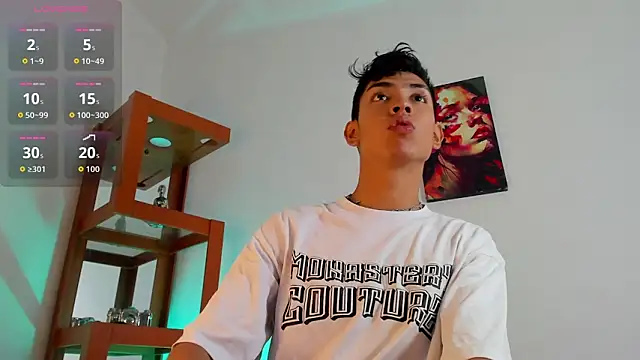 LoganTwink18 online show from 12-04-25, 12:58