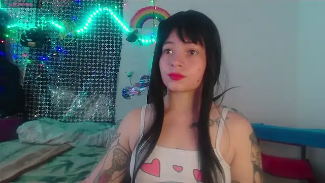 Snapshot of Mitsuha_gate chatting on 12-02-25, 01:39 Mitsuha gate online show from 12-02-25, 01:39