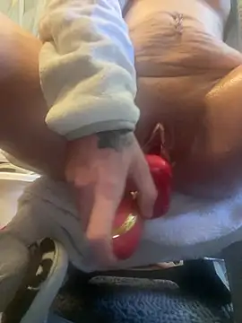 Snapshot of kmaddycakes1 chatting on 01-18-26, 05:06 kmaddycakes1 online show from 01-18-26, 05:06