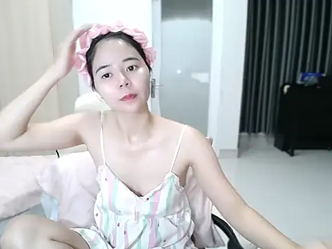 Snapshot of beautiful_838 chatting on 10-31-25, 05:08 beautiful 838 online show from 10-31-25, 05:08